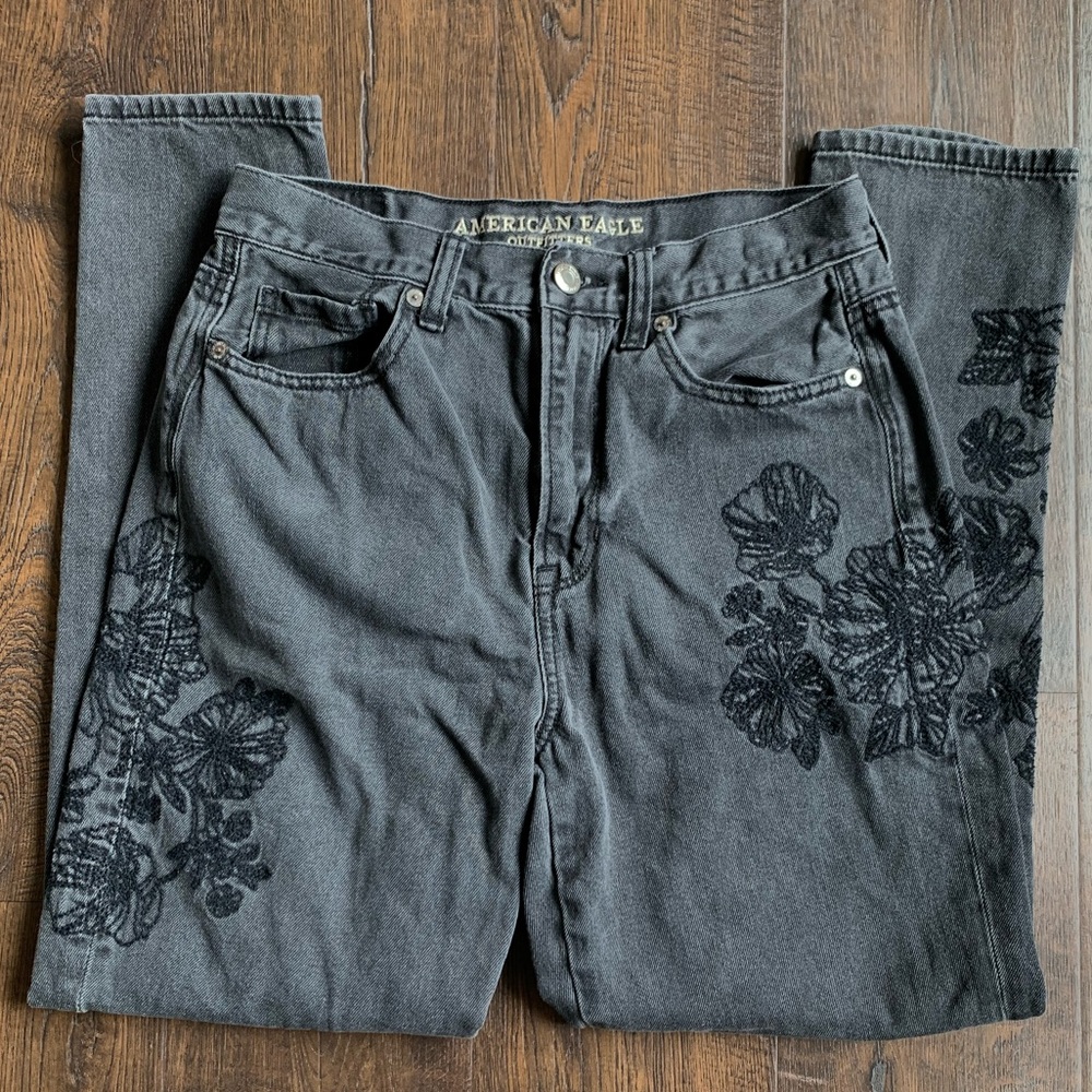 American Eagle Black embroidered mom jeans